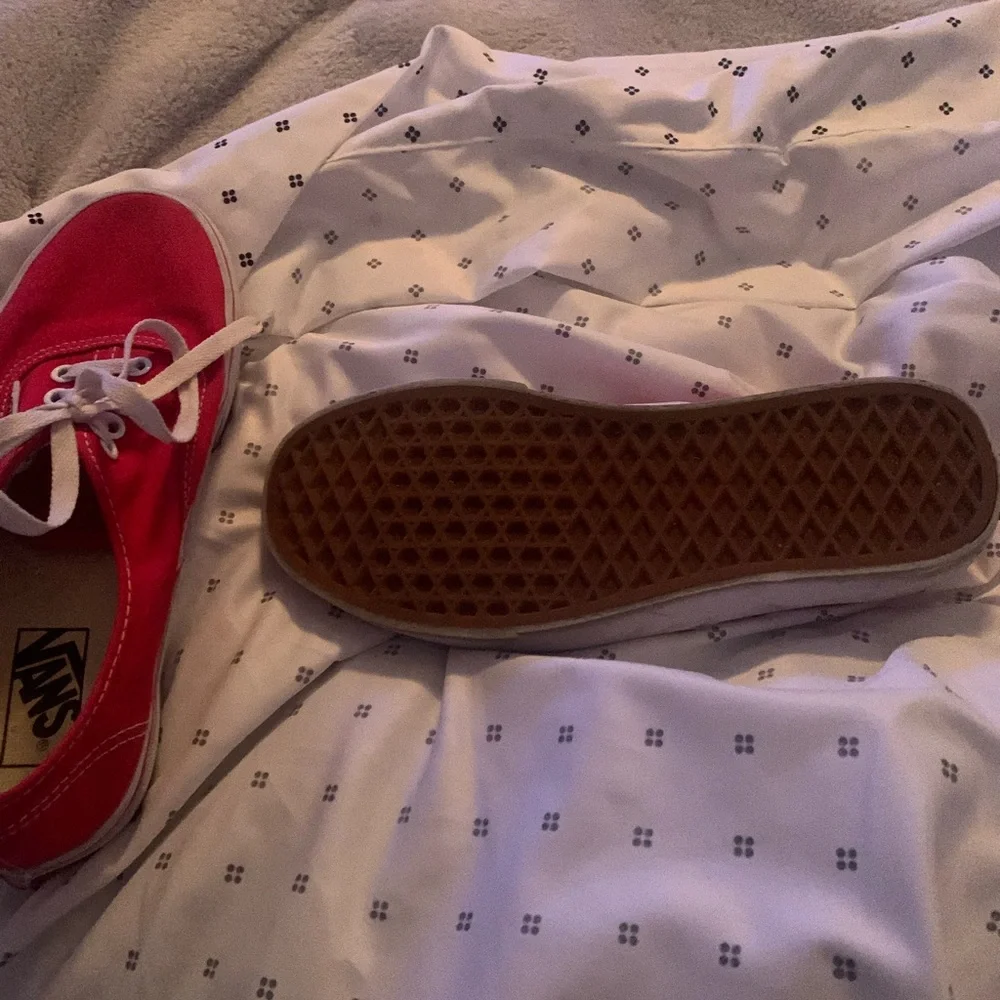 Women’s vans - Picture 2 of 2